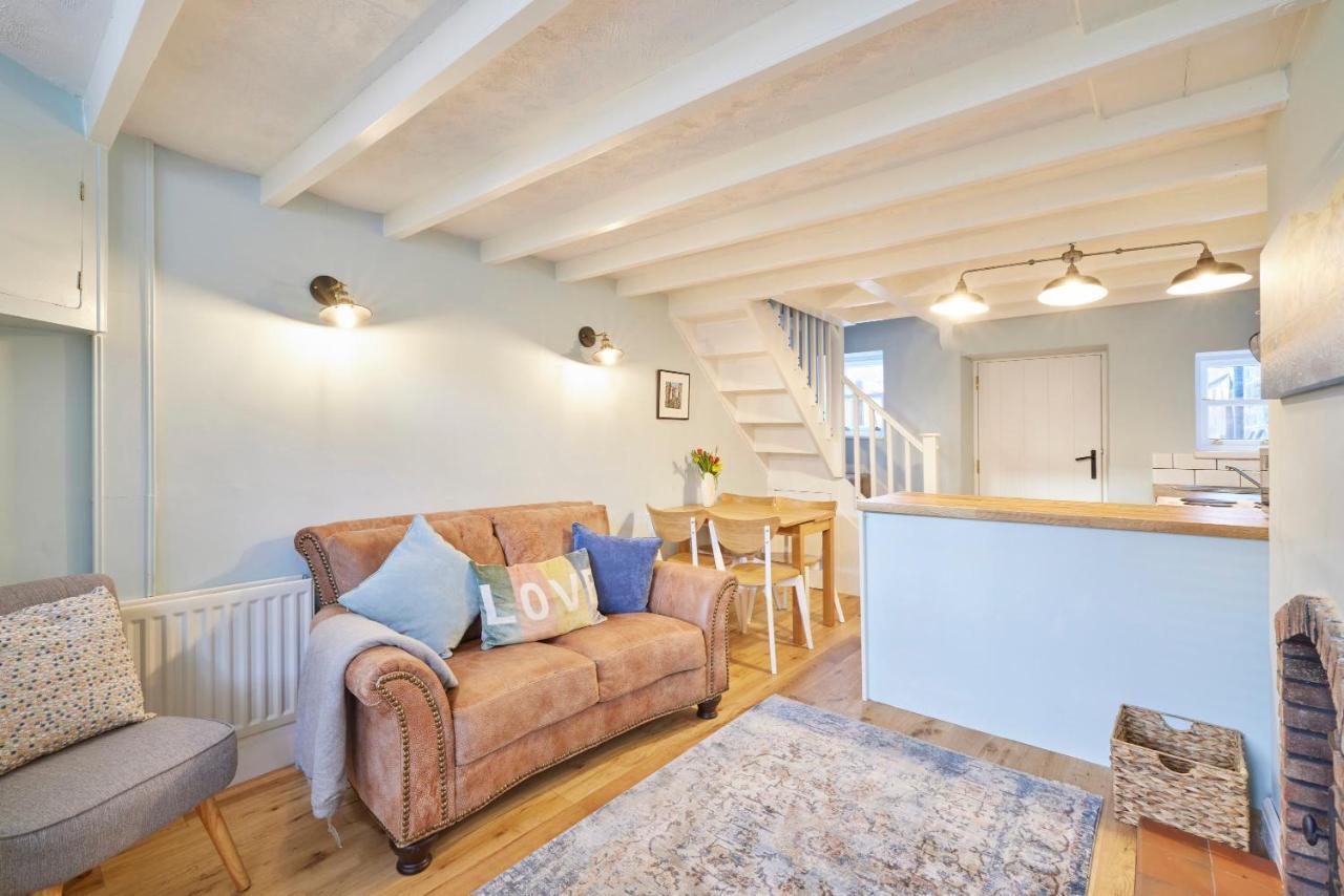 Host & Stay - Honey Cottage Hinderwell Extérieur photo