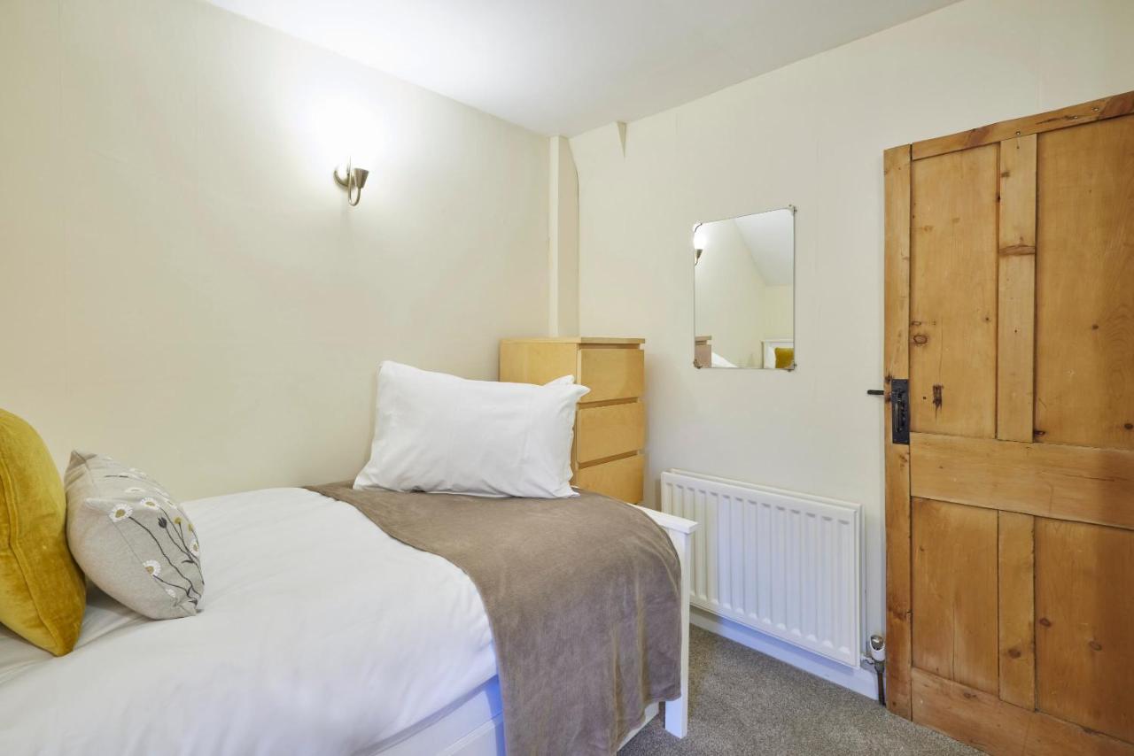 Host & Stay - Honey Cottage Hinderwell Extérieur photo